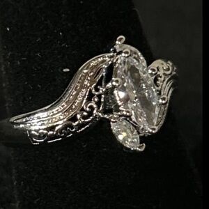 Elegant Silver Women's Ring